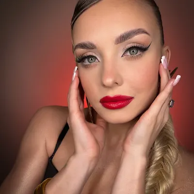 Patrycja Wasilewska MAKEUP & BROWS - Stylizacja brwi